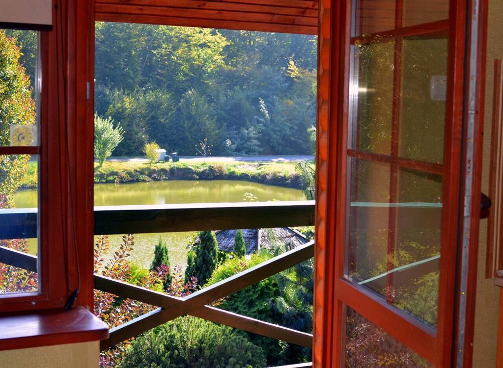 Maison d'hôtes Rancho 555 à Oujhorod Extérieur photo
